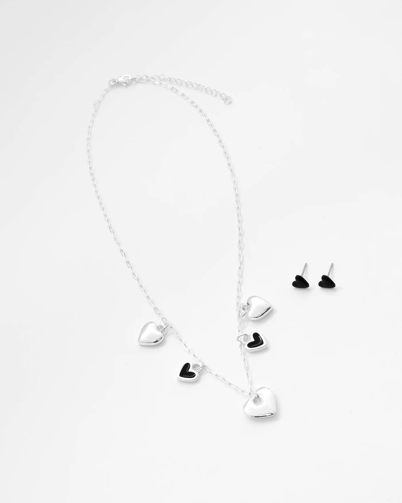 Black hearts necklace+Black heart Earrings