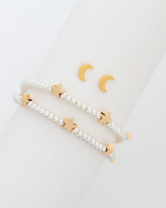 Shiny pearl bracelet