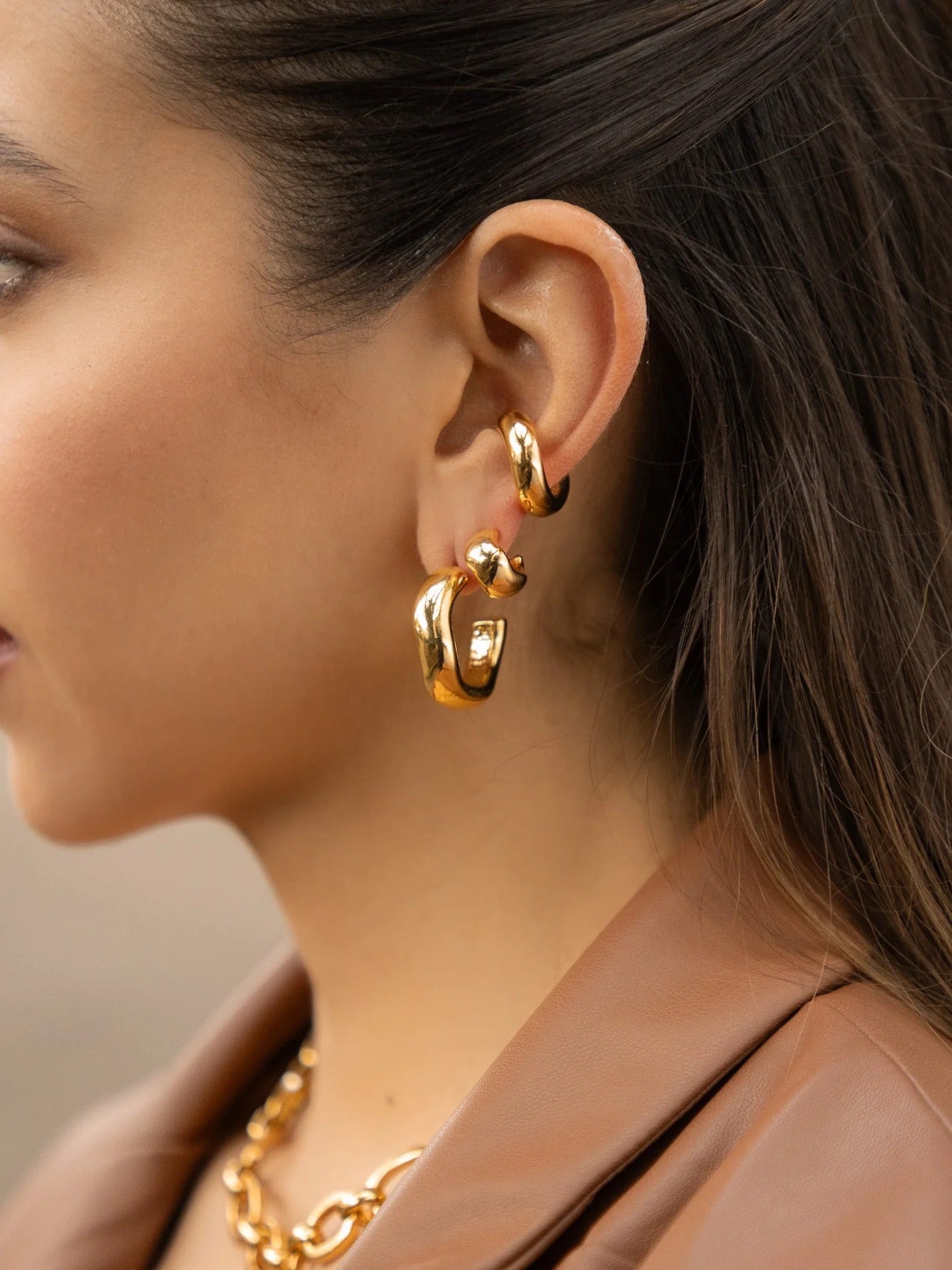 Gold Wavy hoop earrings set, Large Hoop, Small Hoop and Earcuff