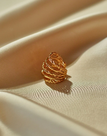 Gold Sol Earcuff