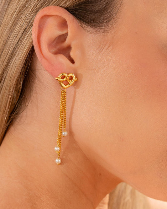 Bond Heart With Pearls Earrings