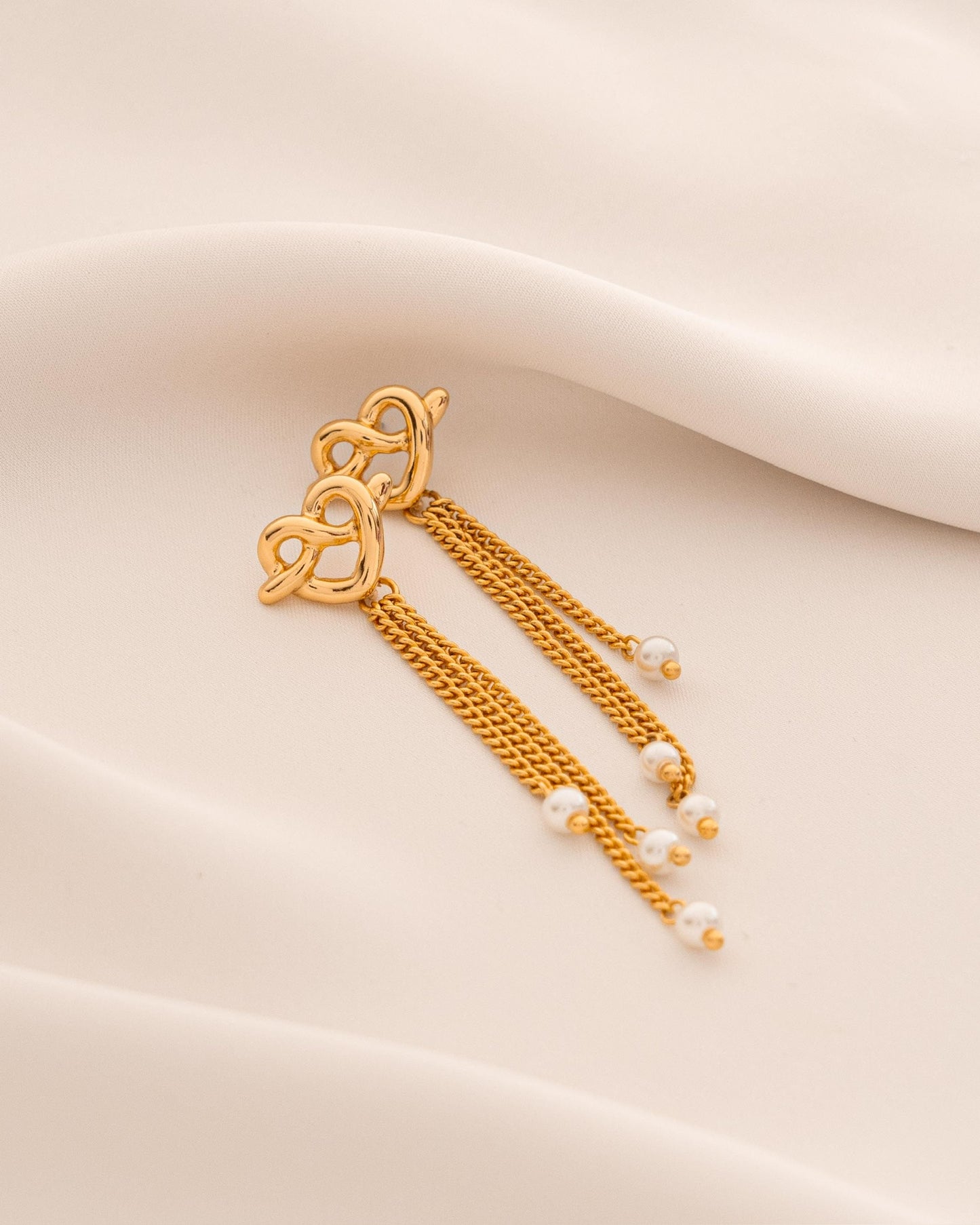 Bond Heart With Pearls Earrings