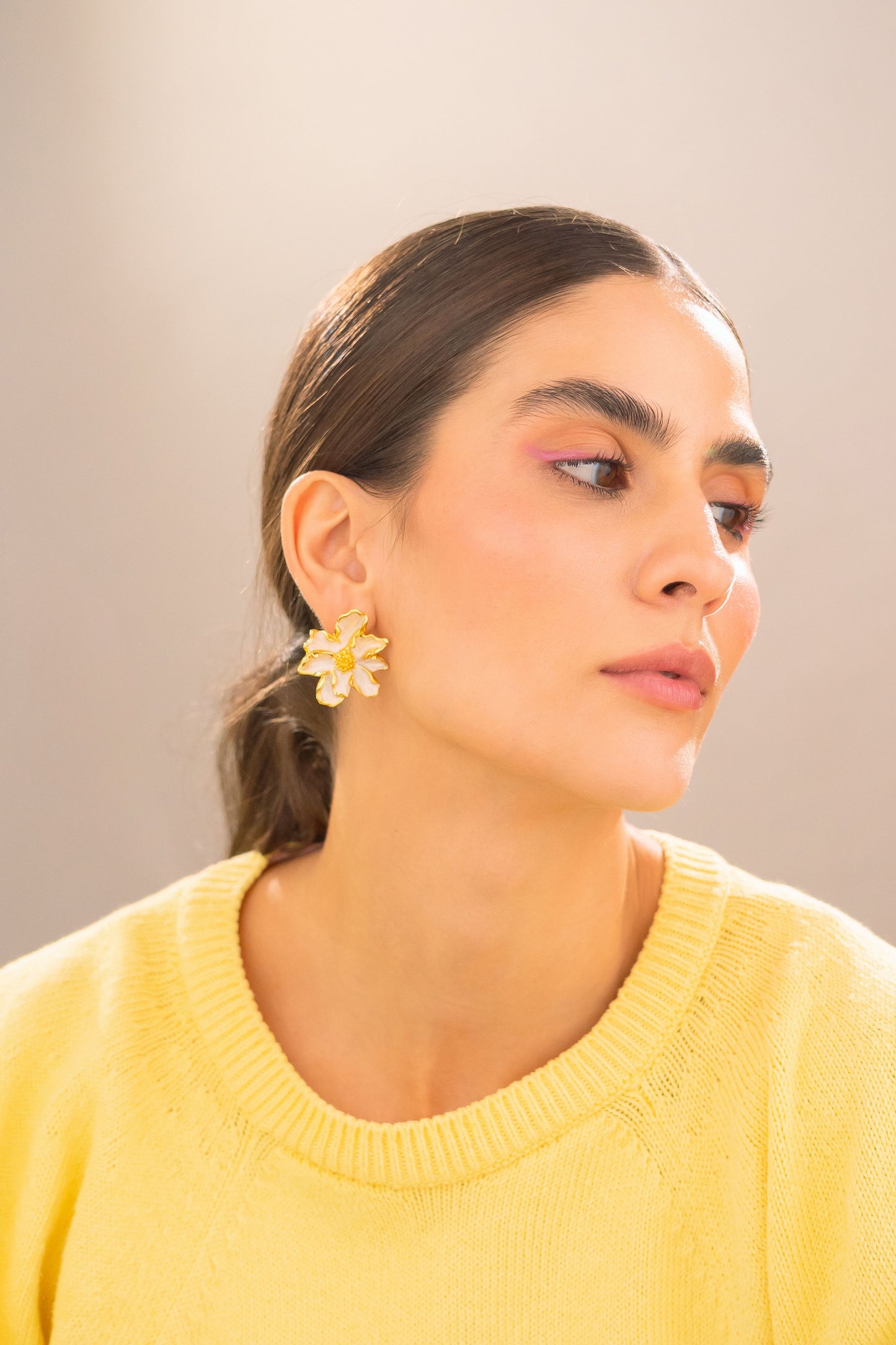 White Maxi Bloom Earrings (copia)