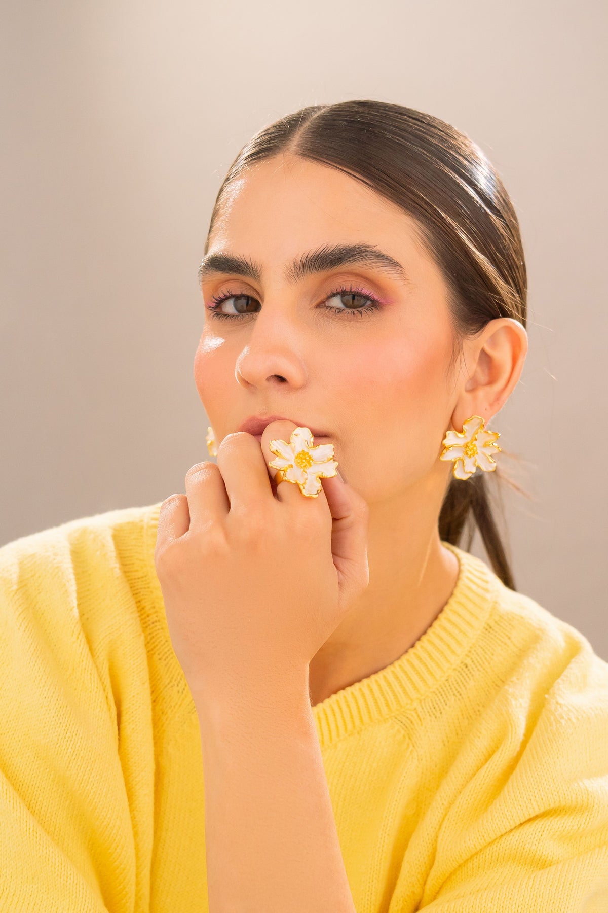 White Bloom Ring