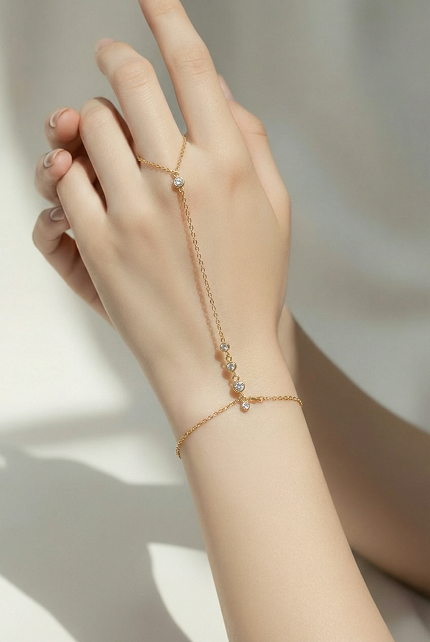 Seraphine bracelet/hand chain